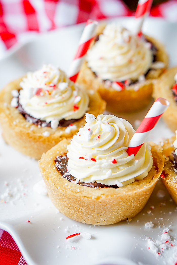 peppermint hot chocolate cookie cups