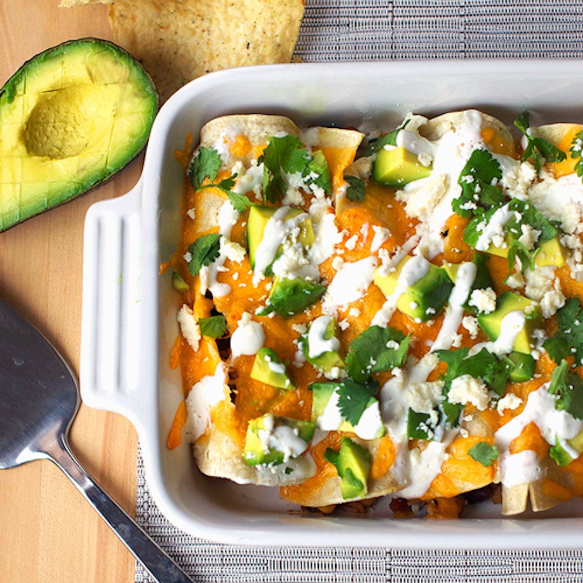 https://pinchofyum.com/skinny-chicken-enchiladas