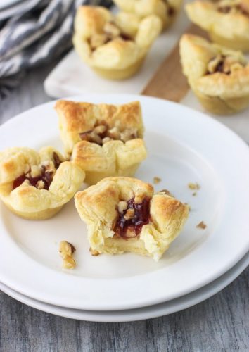 Strawberry Balsamic Baked Brie Bites