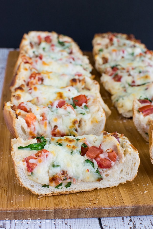 This BLT Chicken Alfredo French Bread Pizza is loaded with goodness and is kid approved.