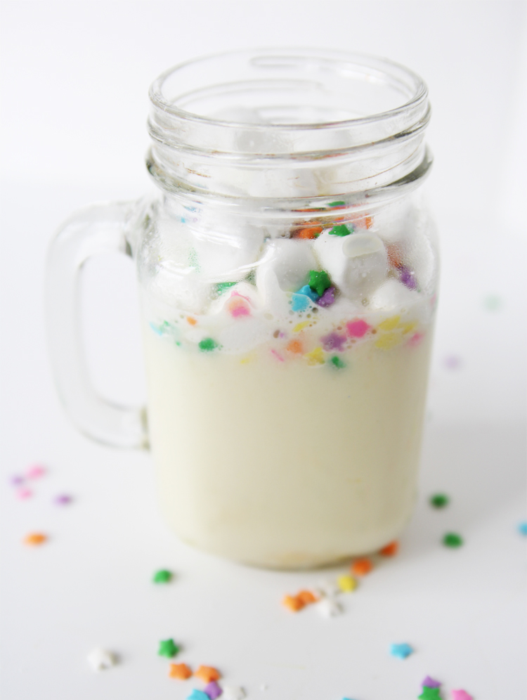 crazy funfetti cake hot chocolate mix! It’s pretty much the cutest thing ever and is an over the top decadent homemade hot chocolate that pretty much no one will be able to resist!