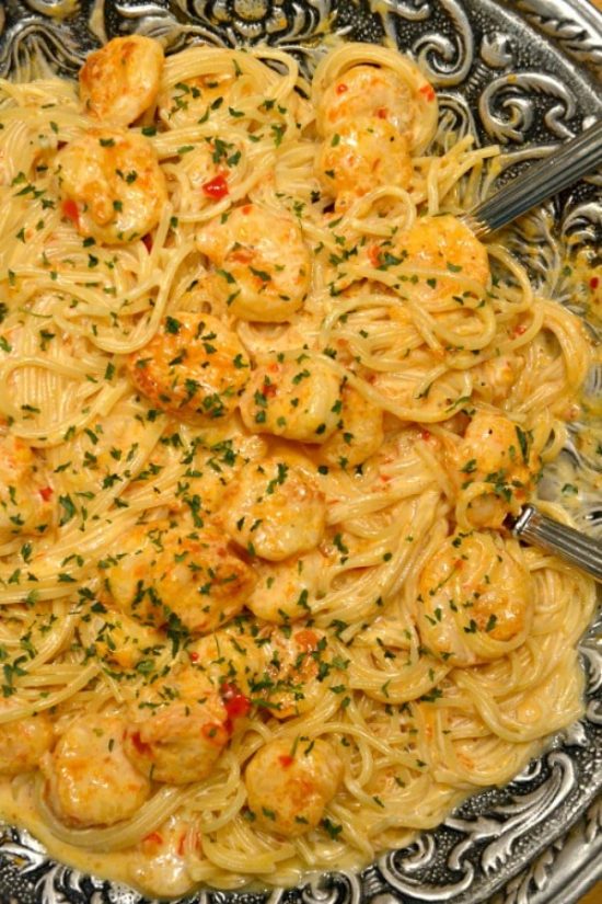 This Bang Bang Shrimp and Pasta recipe has the most scrumptious, creamy sauce ever. It’s an easy recipe that is ready in about 20 minutes.  