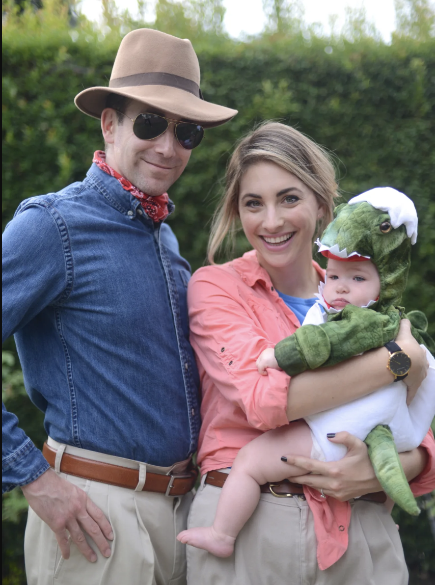 Family of 3 Halloween Costumes Jurassic Park